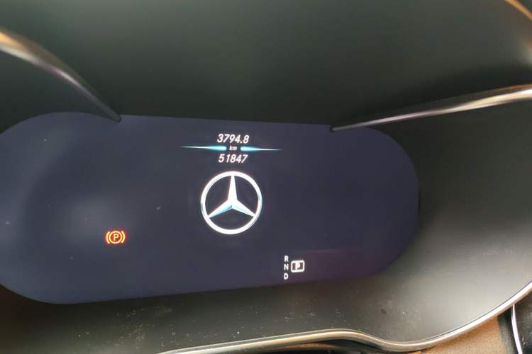 Used Mercedes-Benz C-Class 2020 Restyled C 260 L Sport Edition Odometer Close Up