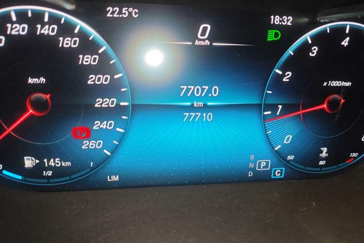 Used Mercedes-Benz C-Class 2020 Restyled C 200 L Fashion Edition Sport Version Odometer Close Up