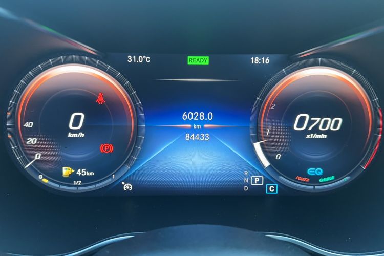 Used Mercedes-Benz C-Class 2020 C 260 L Sport Edition Odometer Close Up