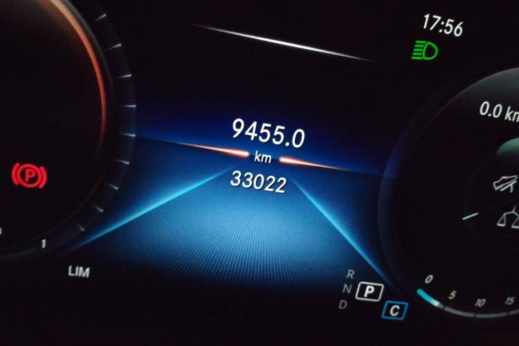 Used Mercedes-Benz C-Class 2020 Restyled C 200 L Fashion Edition Sport Version Odometer Close Up