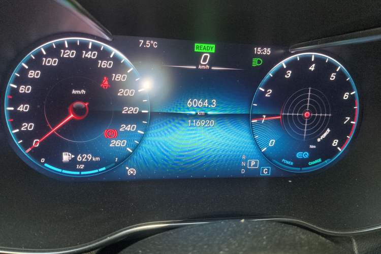 Used Mercedes-Benz C-Class 2020 C 260 Sport Edition Odometer Close Up