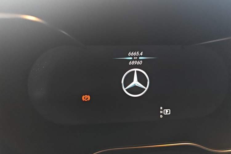 Used Mercedes-Benz C-Class 2020 Restyled C 260 L Sport Edition Odometer Close Up
