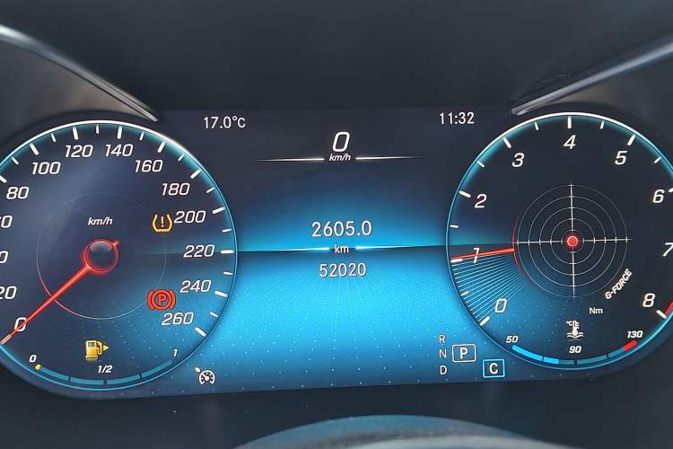 Used Mercedes-Benz C-Class 2020 Restyled C 200 L Fashion Edition Sport Version Odometer Close Up