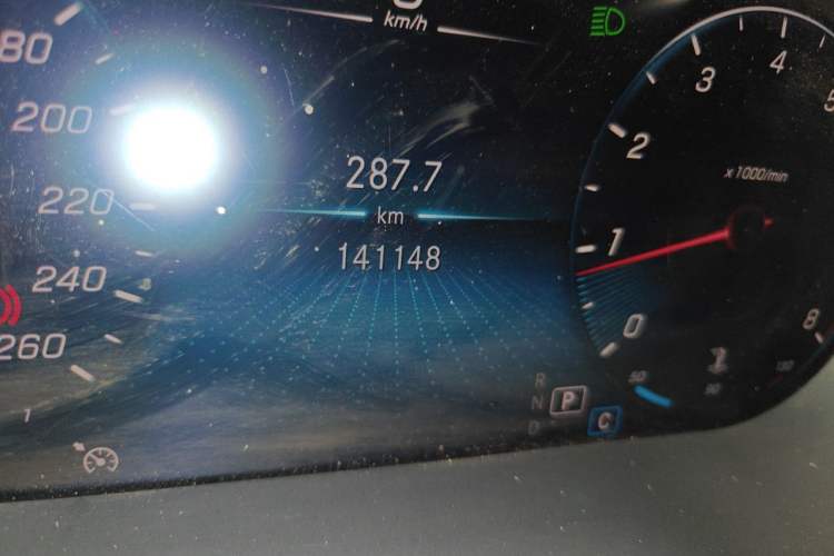 Used Mercedes-Benz C-Class 2020 Updated C 200 L Fashion Edition Odometer Close Up