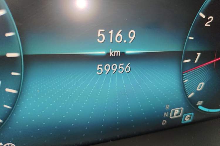 Used Mercedes-Benz C-Class 2020 Updated C 200 L Fashion Edition Odometer Close Up