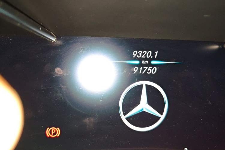 Used Mercedes-Benz C-Class 2020 Restyled C 260 L Sport Edition Odometer Close Up