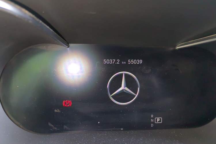 Used Mercedes-Benz C-Class 2020 Restyled C 200 L Dynamic Sports Edition Odometer Close Up