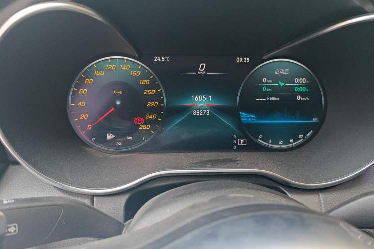 Used Mercedes-Benz C-Class 2020 Restyled C 260 L Sport Edition Odometer Close Up