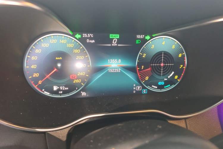 Used Mercedes-Benz C-Class 2020 Restyled C 260 L Sport Edition Odometer Close Up