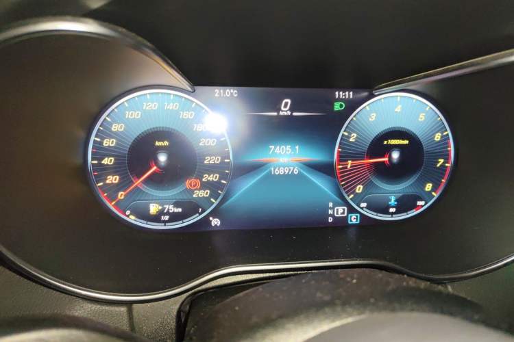 Used Mercedes-Benz C-Class 2020 C 200 L Fashion Edition Sport Version Odometer Close Up
