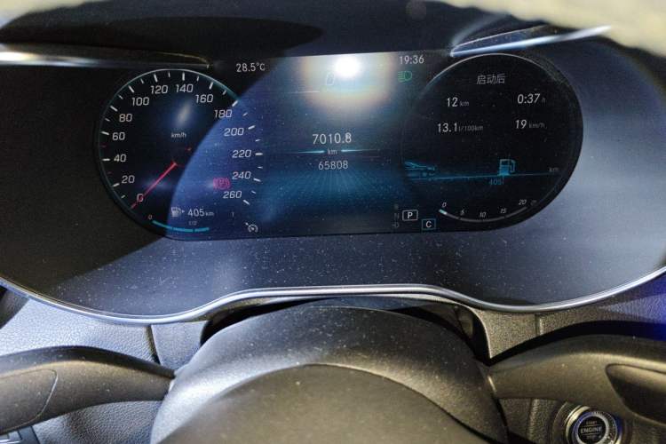 Used Mercedes-Benz C-Class 2020 Restyled C 200 L Fashion Edition Sport Version Odometer Close Up