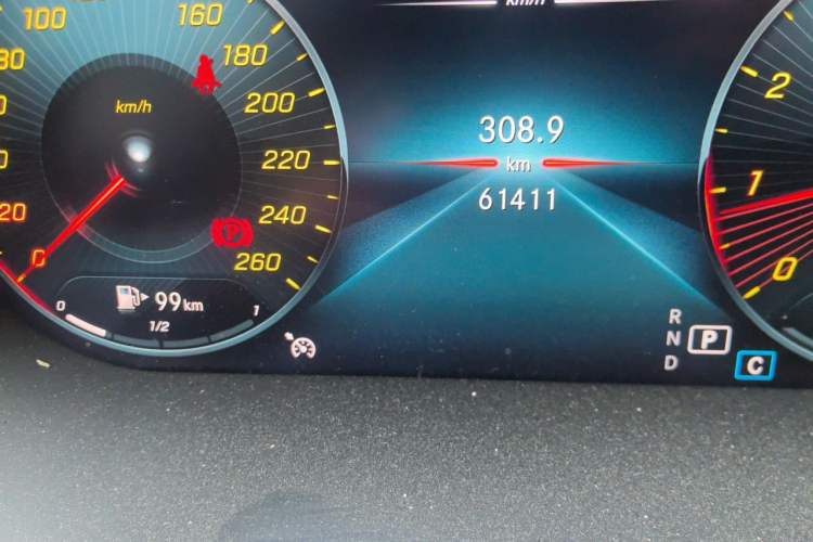Used Mercedes-Benz C-Class 2020 C 260 Estate Odometer Close Up