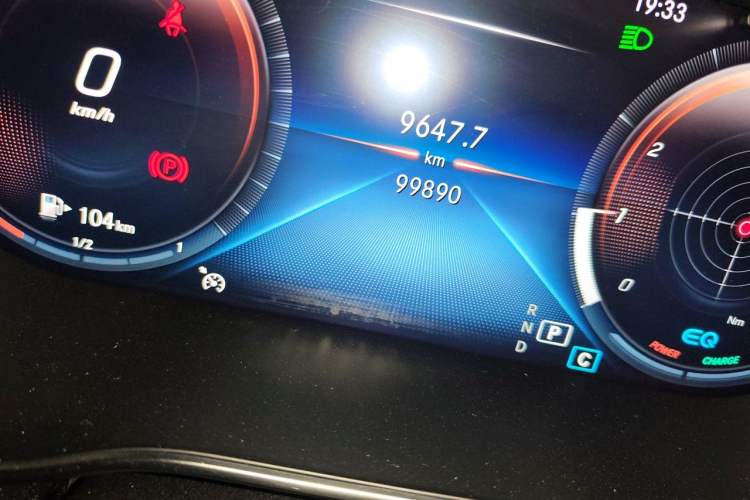 Used Mercedes-Benz C-Class 2020 Restyled C 260 Sport Edition Odometer Close Up