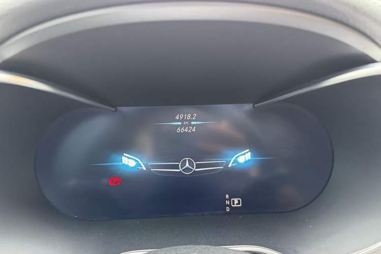 Used Mercedes-Benz C-Class 2020 Restyled C 260 L Sport Edition Odometer Close Up