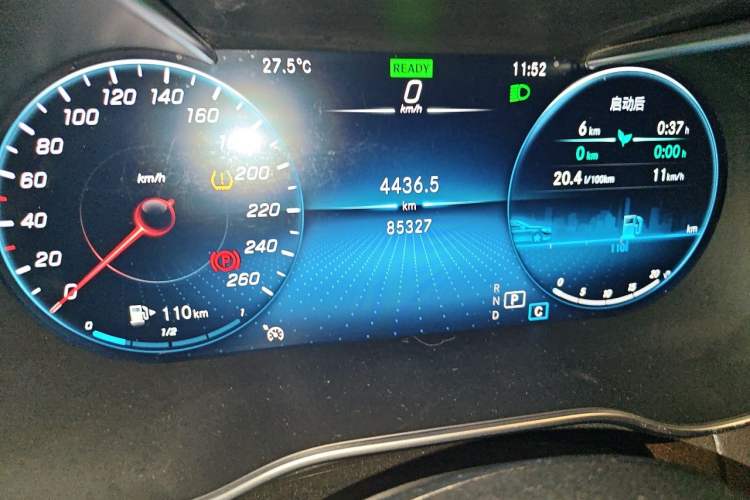 Used Mercedes-Benz C-Class 2020 C 260 L Sport Edition Odometer Close Up