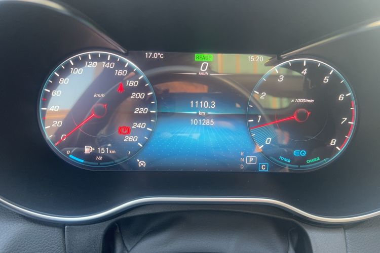 Used Mercedes-Benz C-Class 2020 Restyled C 260 L Sport Edition Odometer Close Up