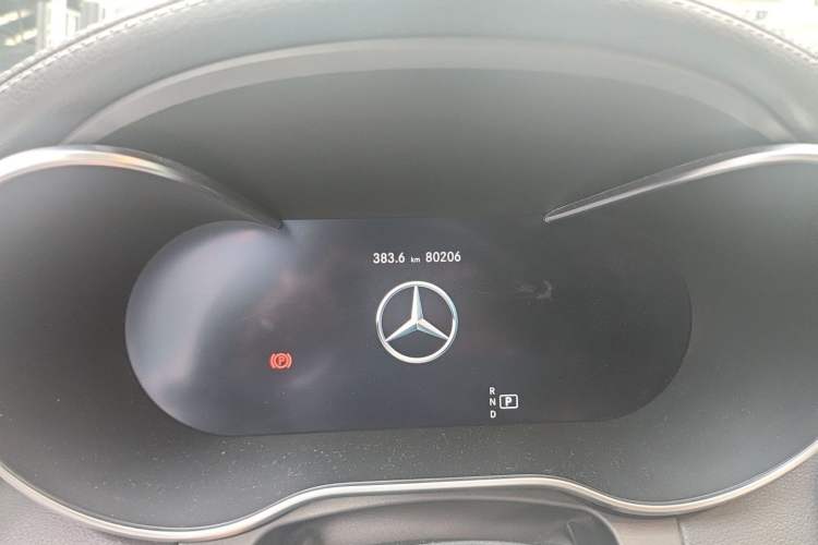 Used Mercedes-Benz C-Class 2020 Updated C 200 L Fashion Edition Odometer Close Up