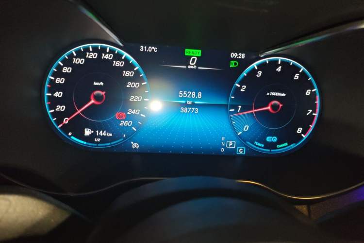 Used Mercedes-Benz C-Class 2020 C 260 L Sport Edition Odometer Close Up