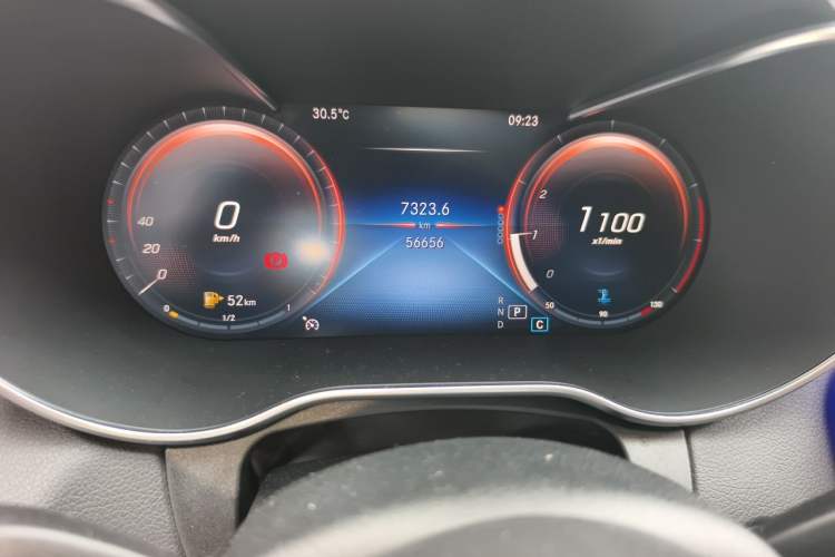 Used Mercedes-Benz C-Class 2020 Restyled C 200 L Fashion Edition Sport Version Odometer Close Up