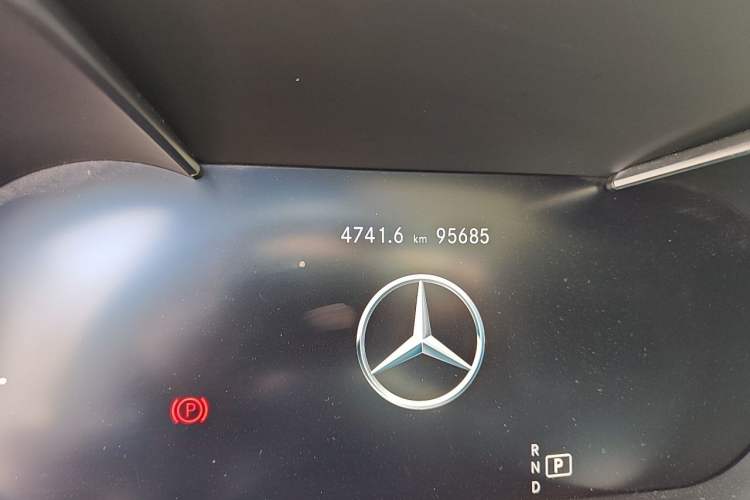 Used Mercedes-Benz C-Class 2020 Restyled C 260 L Sport Edition Odometer Close Up