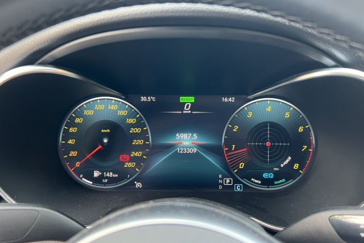 Used Mercedes-Benz C-Class 2020 Restyled C 260 Sport Edition Odometer Close Up