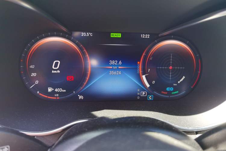 Used Mercedes-Benz C-Class 2020 C 260 Coupe Odometer Close Up