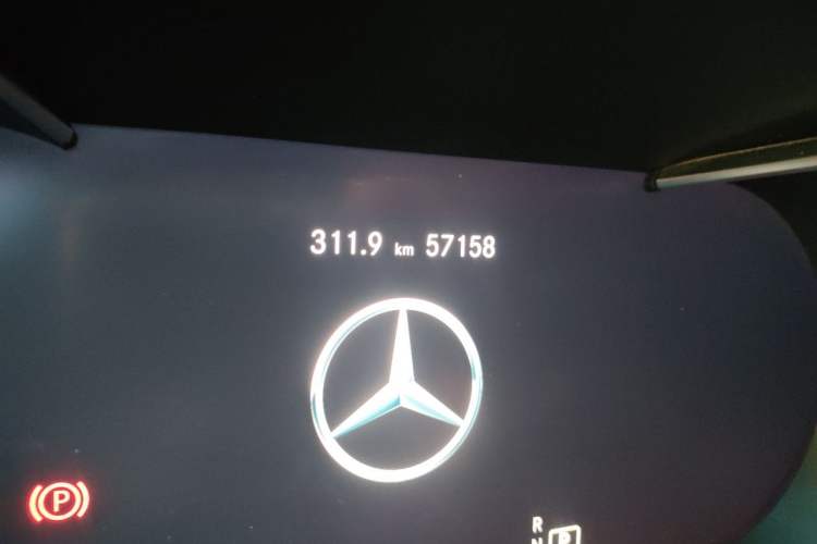 Used Mercedes-Benz C-Class 2020 C 260 L Sport Edition Odometer Close Up