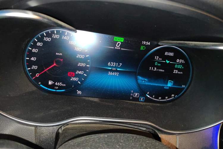 Used Mercedes-Benz C-Class 2020 Restyled C 260 L Sport Edition Odometer Close Up