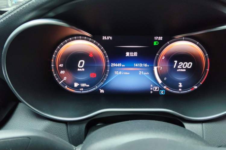 Used Mercedes-Benz C-Class 2020 Updated C 200 L Fashion Edition Odometer Close Up