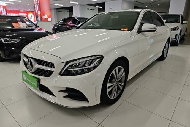 Ojetý Mercedes-Benz C-Class 2020 Restyled C 200 L Fashion Edition Sport Version