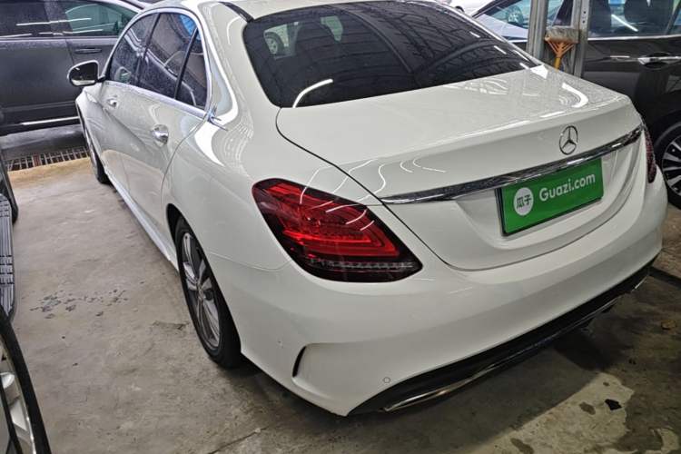 Used Mercedes-Benz C-Class 2020 C 200 L Fashion Edition Sport Version Rear Left 45 Deg