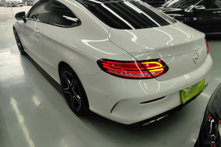 Used Mercedes-Benz C-Class 2020 C 260 Coupe Rear Left 45 Deg