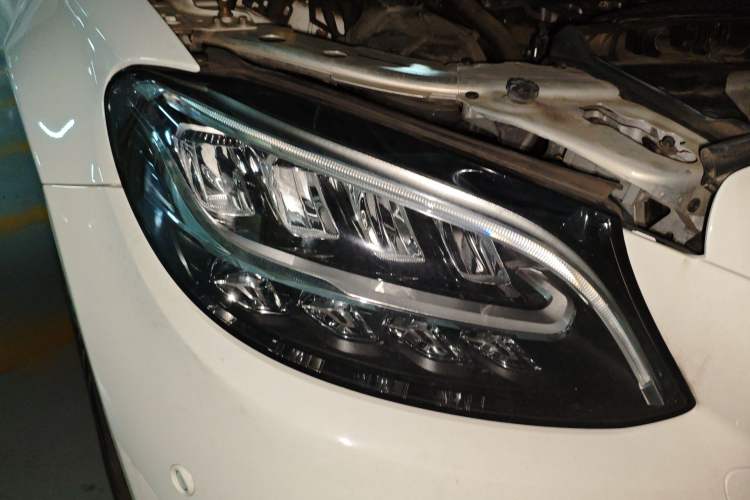 Used Mercedes-Benz C-Class 2020 C 260 Sport Edition Right Front Headlight