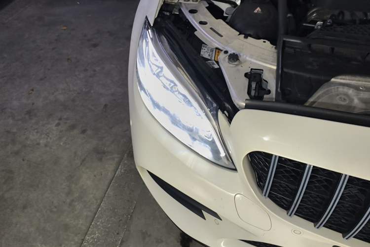 Used Mercedes-Benz C-Class 2020 Restyled C 260 Sport Edition Right Front Headlight