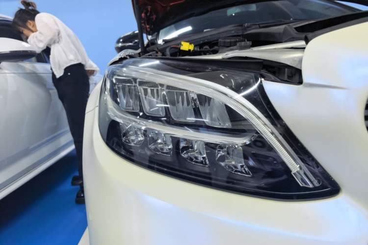 Used Mercedes-Benz C-Class 2020 C 200 L Dynamic Sport Edition Right Front Headlight