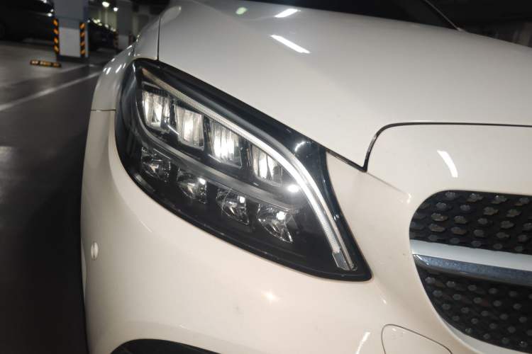 Used Mercedes-Benz C-Class 2020 Restyled C 260 L Sport Edition Right Front Headlight