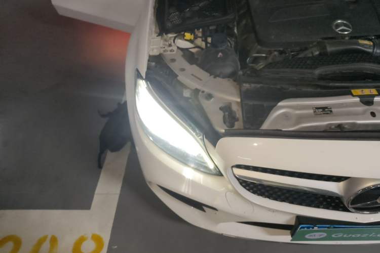 Used Mercedes-Benz C-Class 2020 C 200 L Fashion Edition Sport Version Right Front Headlight