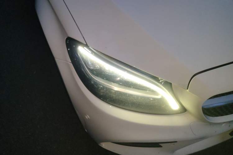 Used Mercedes-Benz C-Class 2020 Restyled C 200 L Fashion Edition Sport Version Right Front Headlight