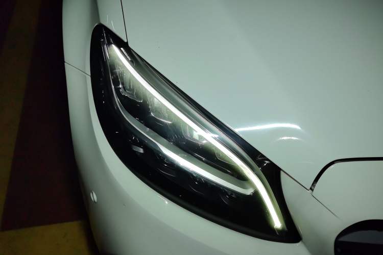 Used Mercedes-Benz C-Class 2020 C 200 L Fashion Edition Sport Version Right Front Headlight
