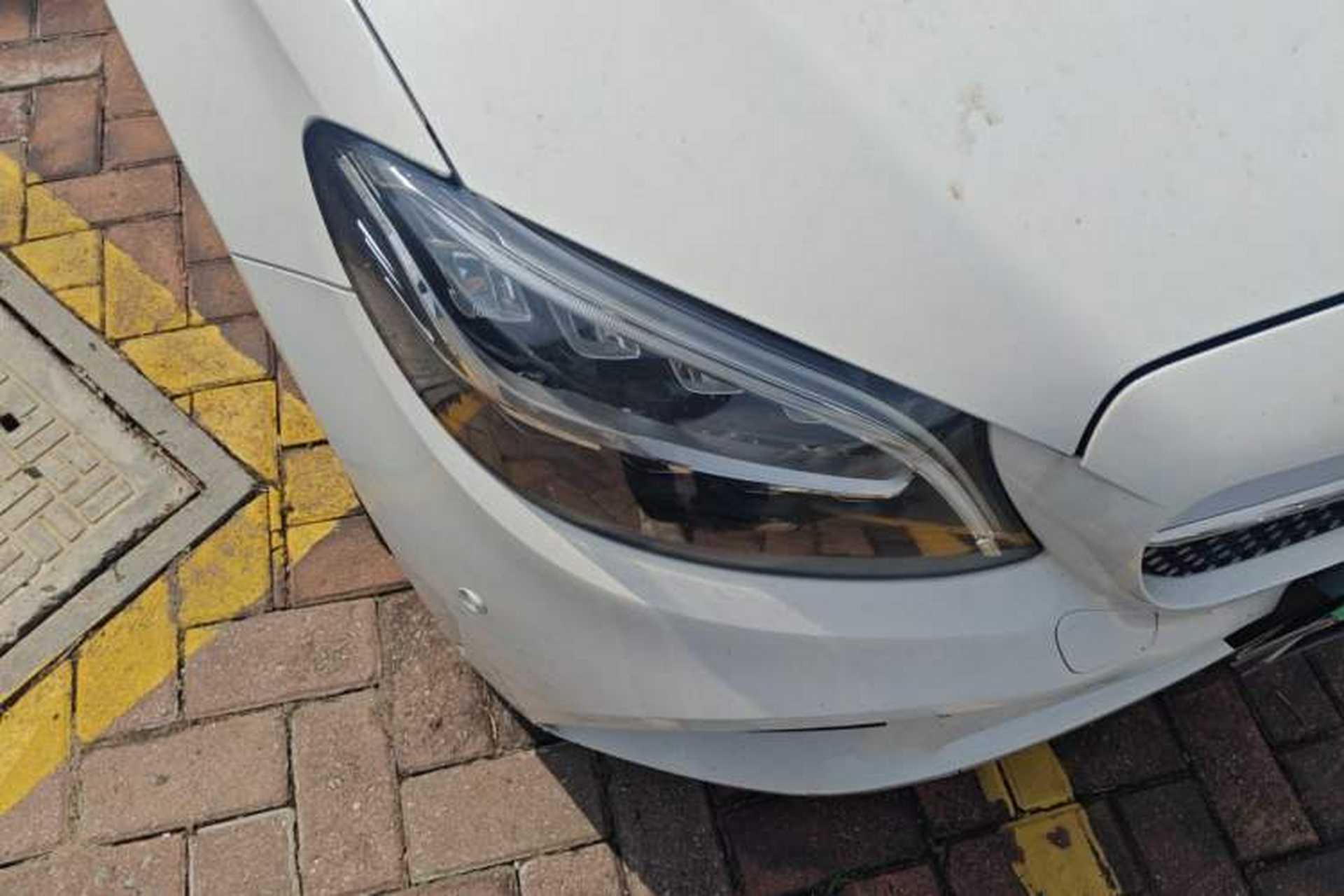 Used Mercedes-Benz C-Class 2020 C 200 L Fashion Edition Sport Version Right Front Headlight