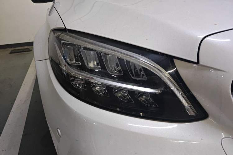Used Mercedes-Benz C-Class 2020 C 200 L Fashion Edition Sport Version Right Front Headlight
