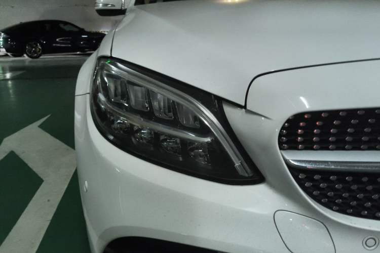 Used Mercedes-Benz C-Class 2020 C 200 L Fashion Edition Sport Version Right Front Headlight