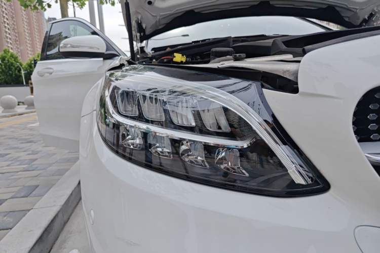Used Mercedes-Benz C-Class 2020 C 200 L Fashion Edition Sport Version Right Front Headlight