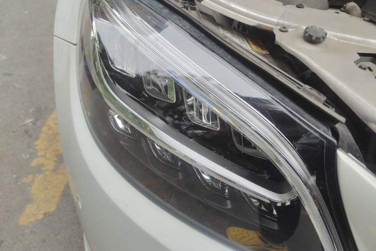 Used Mercedes-Benz C-Class 2020 C 200 L Fashion Model Right Front Headlight