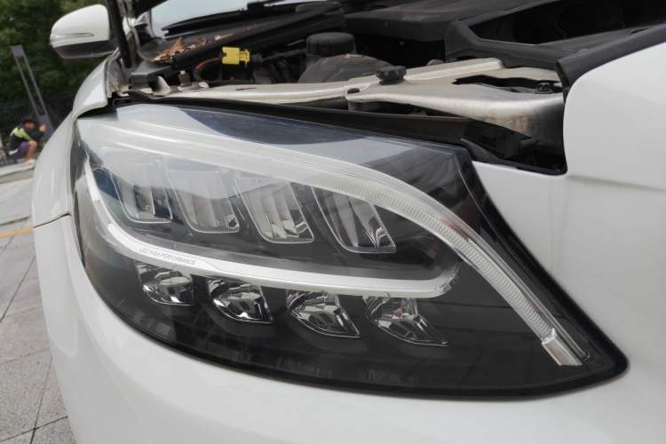 Used Mercedes-Benz C-Class 2020 C 200 L Fashion Edition Sport Version Right Front Headlight
