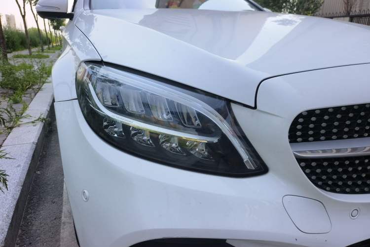 Used Mercedes-Benz C-Class 2020 Updated C 200 L Fashion Edition Right Front Headlight