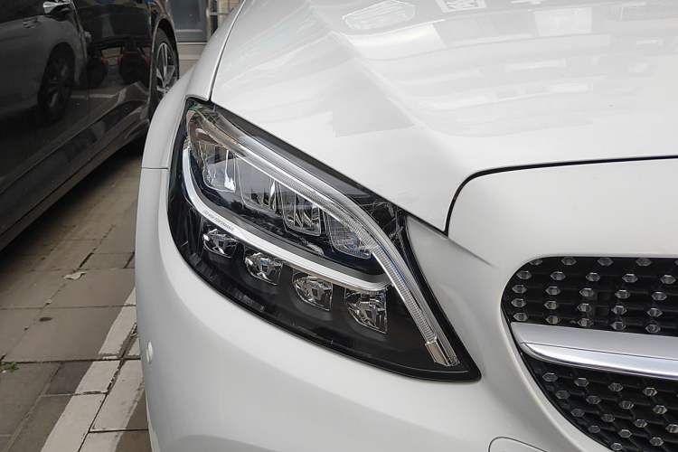 Used Mercedes-Benz C-Class 2020 Updated C 200 L Fashion Edition Right Front Headlight