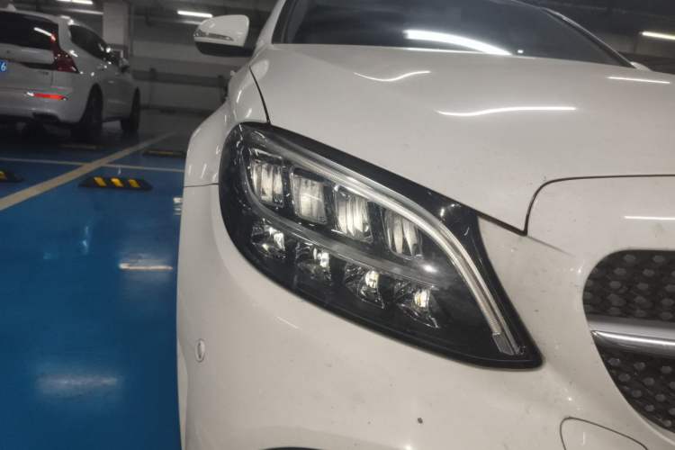 Used Mercedes-Benz C-Class 2020 C 200 L Fashion Edition Sport Version Right Front Headlight