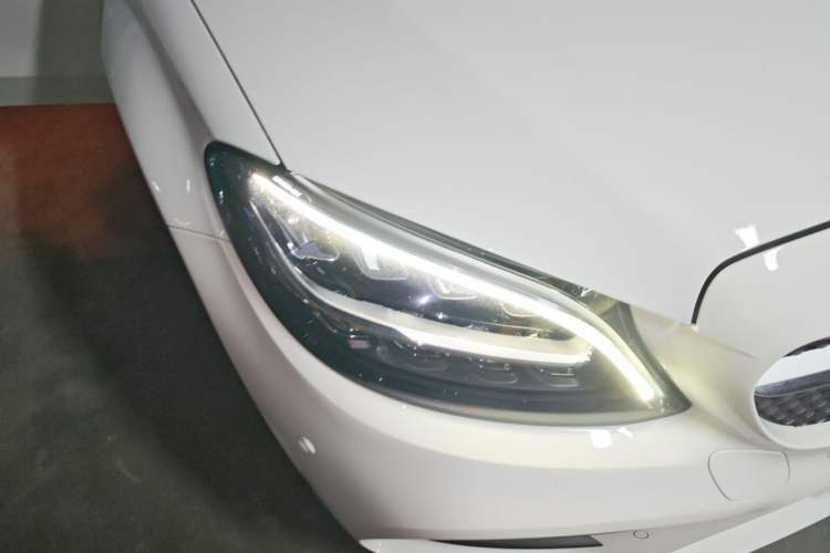 Used Mercedes-Benz C-Class 2020 Restyled C 260 L Sport Edition Right Front Headlight