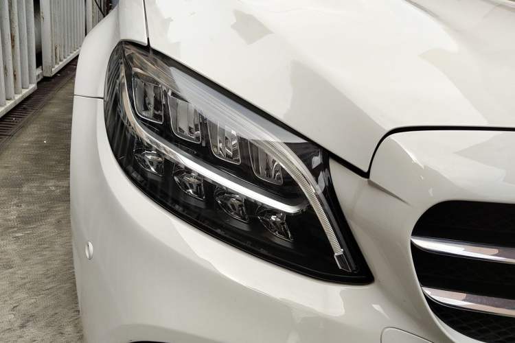 Used Mercedes-Benz C-Class 2020 Restyled C 260 Sport Edition Right Front Headlight